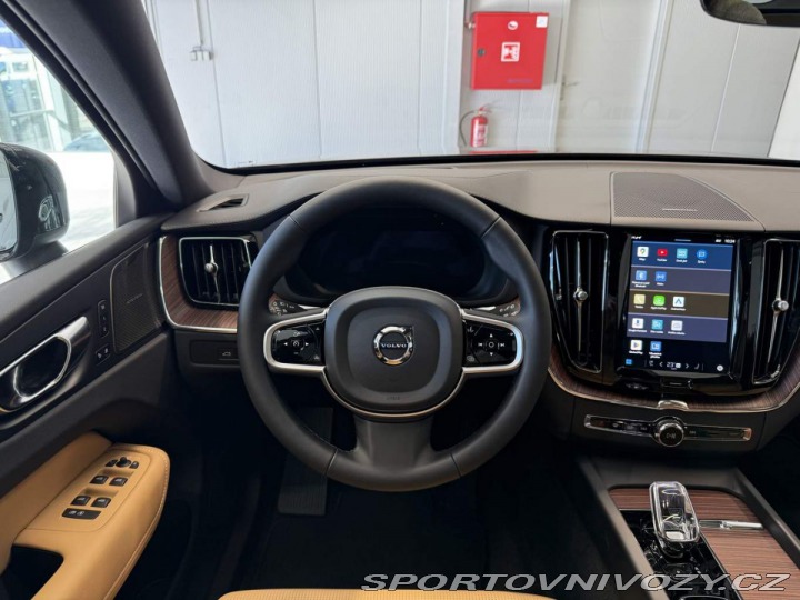 Volvo Ostatní modely XC60 T8 AWD  ULTRA Dark 2025 2025