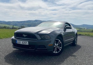 Ford Mustang 3,7 V6 premium