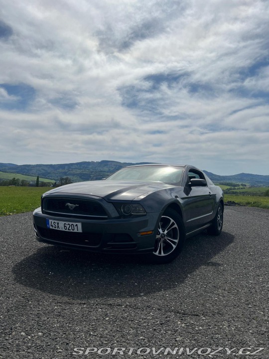Ford Mustang 3,7 V6 premium 2014