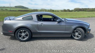 Ford Mustang 3,7 V6 premium 2014