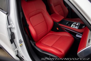 Jaguar F-Pace 2.0 I4 P250 R-Dynamic SE 2023