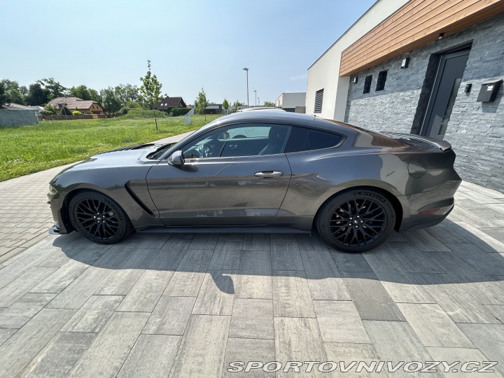 Ford Mustang GT 5.0 V8 310 kW 49tis km 2017