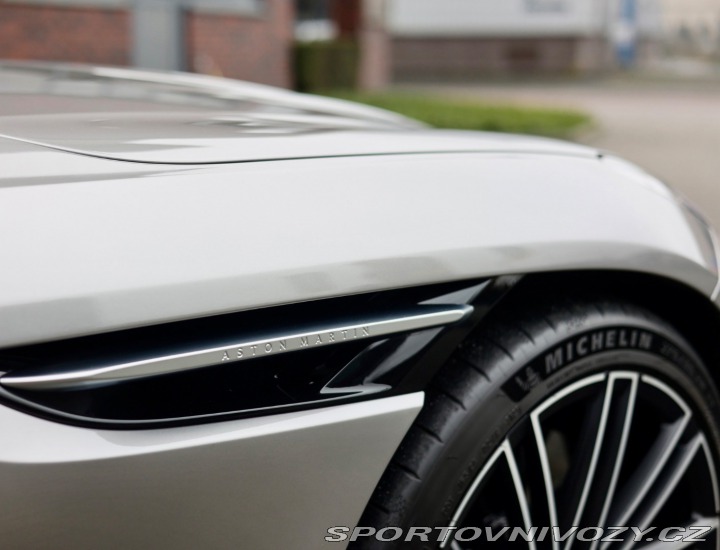 Aston Martin DB12 VOLANTE 4.0 V8 *Q Spirit 2024