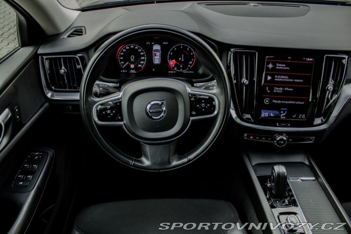 Volvo V60  2020