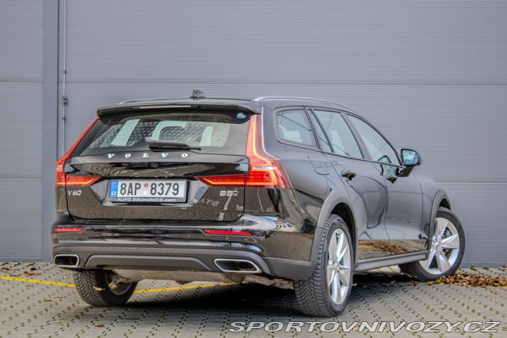 Volvo V60  2020