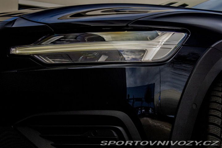 Volvo V60  2020