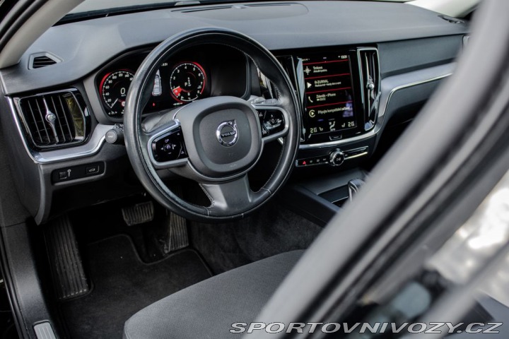 Volvo V60  2020