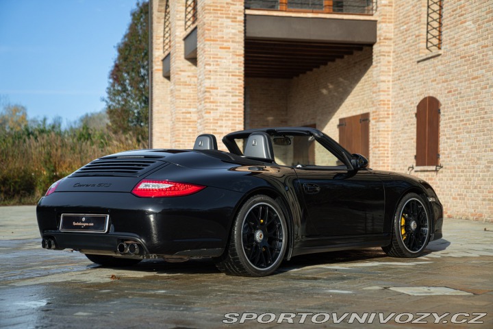 Porsche 911 997 (911) CARRERA GTS 2011