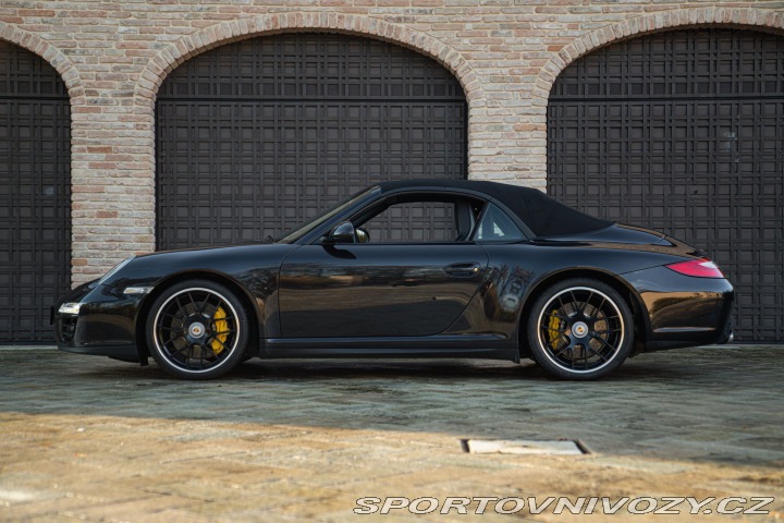 Porsche 911 997 (911) CARRERA GTS 2011