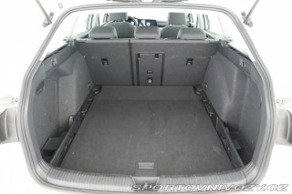Volkswagen Golf 2.0 TSI 2023