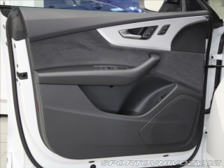 Audi Ostatní modely Q8 3,0 55 TFSi S-Line 16tkm. 2023