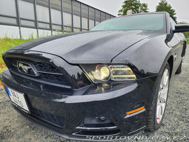 Ford Mustang Kabriolet 2013