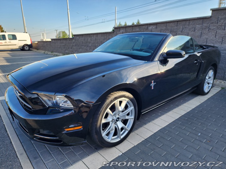 Ford Mustang Kabriolet 2013