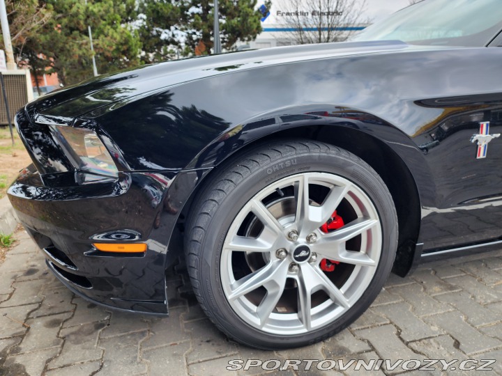 Ford Mustang Kabriolet 2013