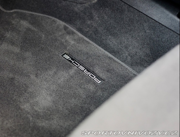 Porsche 911 992 Targa 4 GTS *SportCh 2024