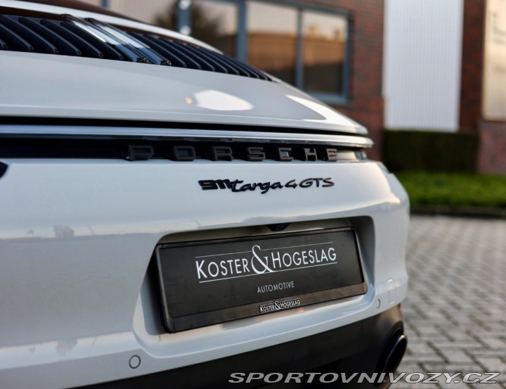 Porsche 911 992 Targa 4 GTS *SportCh 2024