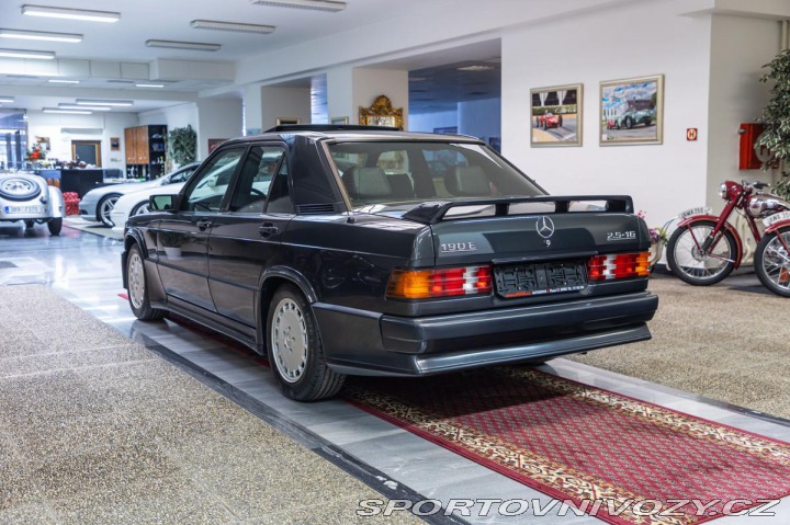 Mercedes-Benz Ostatní modely 190 E 2,5 16V AMG 1990