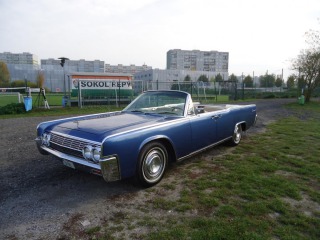   Lincoln Continental Convertible