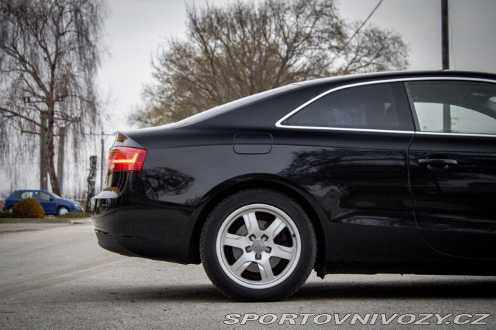 Audi A5 2.0 TDI DPF quattro Pres 2012