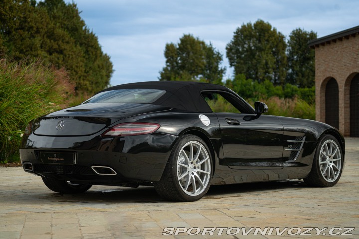Mercedes-Benz SLS AMG Roadster 2011
