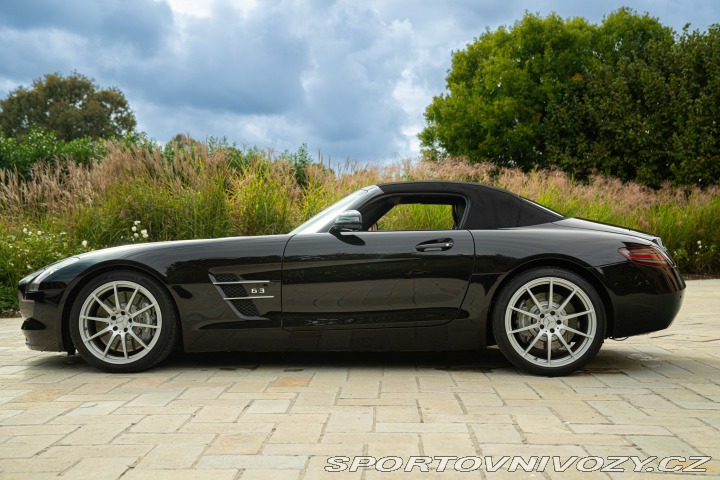 Mercedes-Benz SLS AMG Roadster 2011