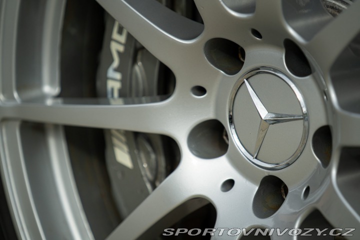 Mercedes-Benz SLS AMG Roadster 2011