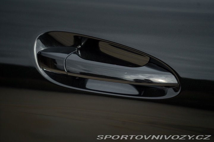 Mercedes-Benz SLS AMG Roadster 2011