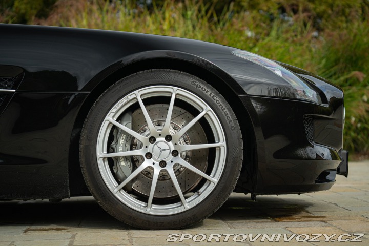 Mercedes-Benz SLS AMG Roadster 2011