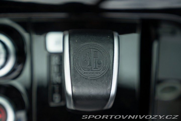 Mercedes-Benz SLS AMG Roadster 2011
