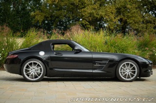 Mercedes-Benz SLS AMG Roadster 2011