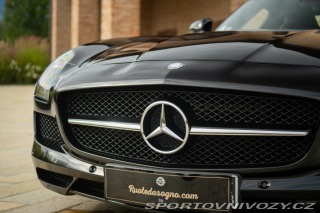 Mercedes-Benz SLS AMG Roadster 2011