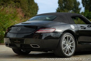 Mercedes-Benz SLS AMG Roadster 2011