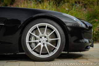 Mercedes-Benz SLS AMG Roadster 2011