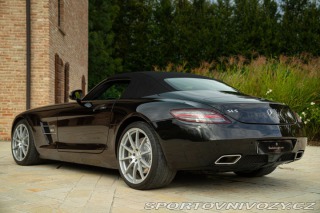 Mercedes-Benz SLS AMG Roadster 2011