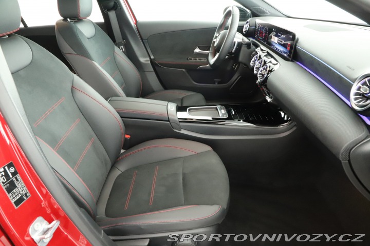 Mercedes-Benz A AMG Line A 220 4MATIC 2023