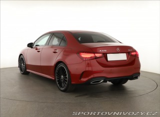 Mercedes-Benz A AMG Line A 220 4MATIC 2023