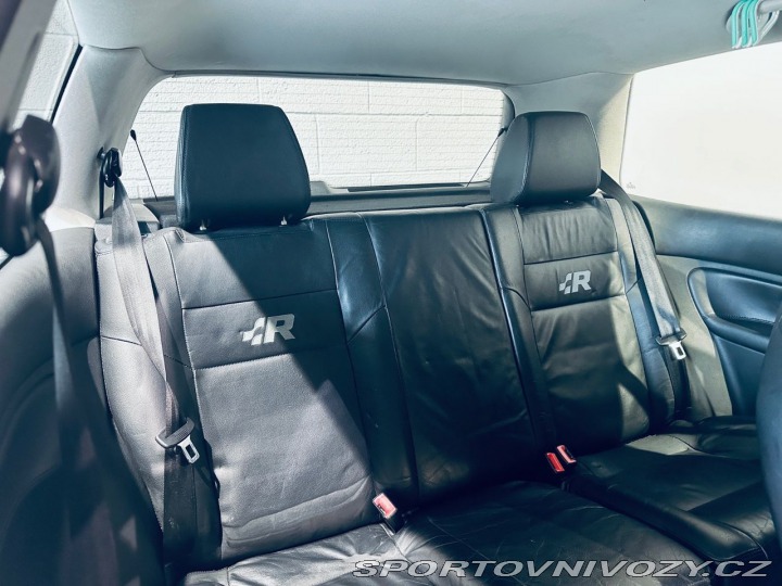 Volkswagen Golf R32 MK4 2003