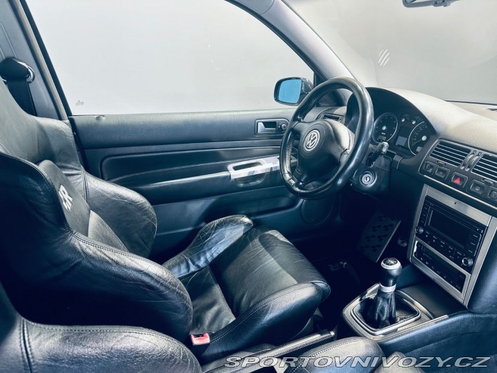 Volkswagen Golf R32 MK4 2003