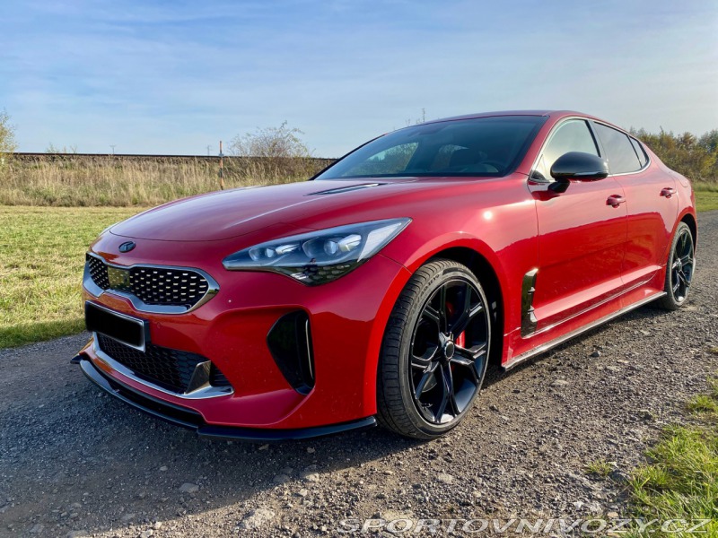 Kia Stinger GT 3,3 biturbo V6, ČR