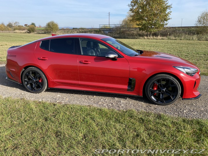 Kia Stinger GT 3,3 biturbo V6, ČR 2017