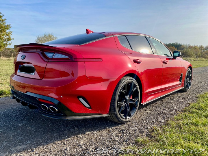 Kia Stinger GT 3,3 biturbo V6, ČR 2017