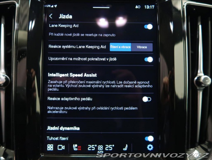 Volvo Ostatní modely XC60 2,0 B5 AWD AUT Plus POLES 2024