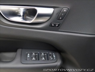 Volvo Ostatní modely XC60 2,0 B5 AWD AUT Plus POLES 2024