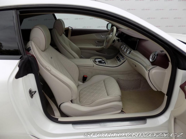 Mercedes-Benz E 400d/AMG-Line/4-M/PANO/ 2019