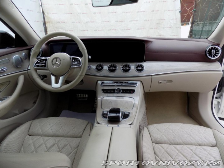 Mercedes-Benz E 400d/AMG-Line/4-M/PANO/ 2019