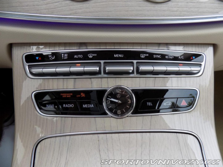 Mercedes-Benz E 400d/AMG-Line/4-M/PANO/ 2019