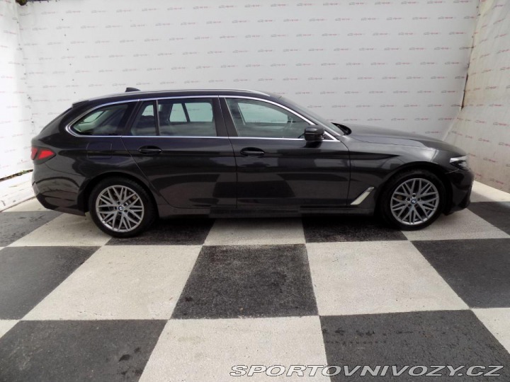 BMW 5 530e/xDrive/Full-LED/DPH/ 2021