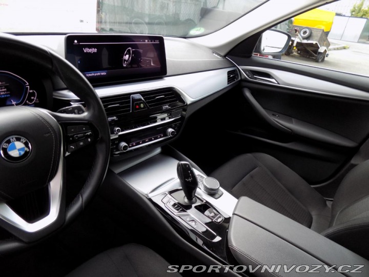 BMW 5 530e/xDrive/Full-LED/DPH/ 2021