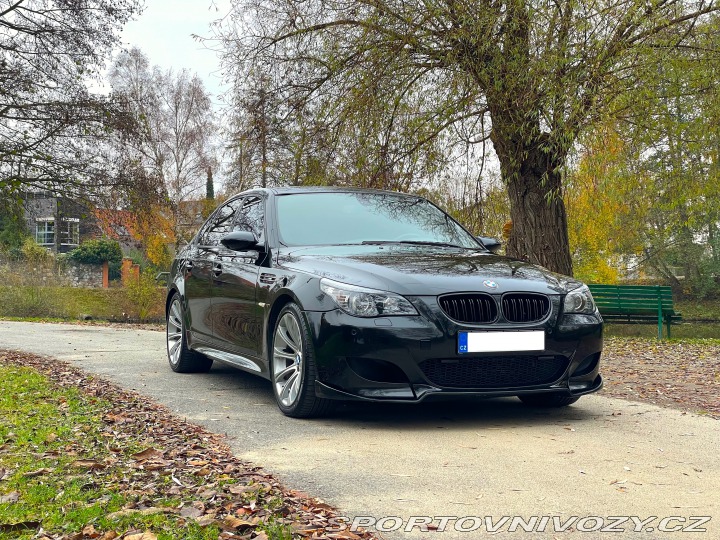 BMW M5 E60 V10 2006
