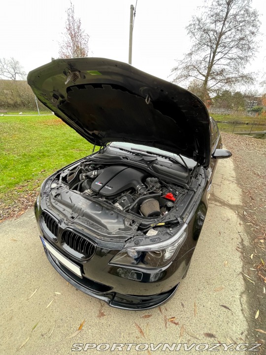 BMW M5 E60 V10 2006